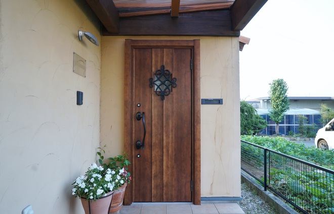 玄関ドアリフォーム