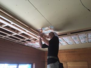 みよし市　リフォームで天井の張替えとクローゼット設置