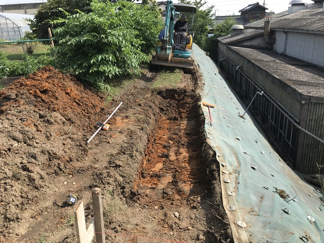 豊田市地境のブロック積み着手　外構工事　