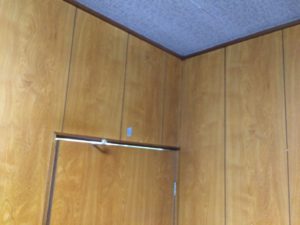 豊田市 リフォームで洋室に吊戸棚を設置