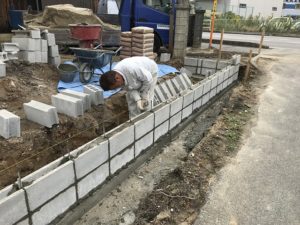 豊田市 ブロック積とフェンス取り付けの外構工事