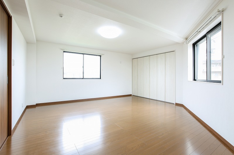 鉄骨造一戸建て 大規模改修　リノベーション 【完成】