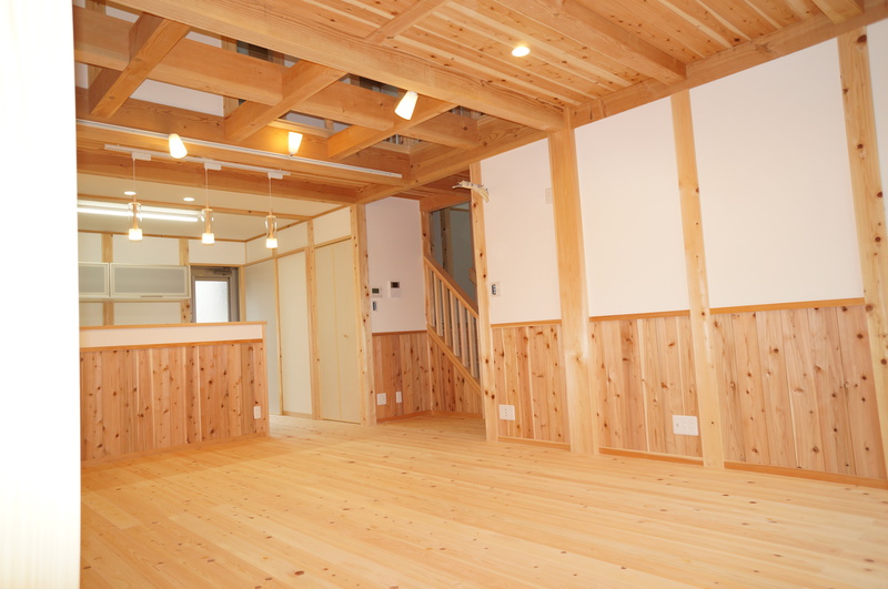 雨楽な家ガレージ付新築住宅