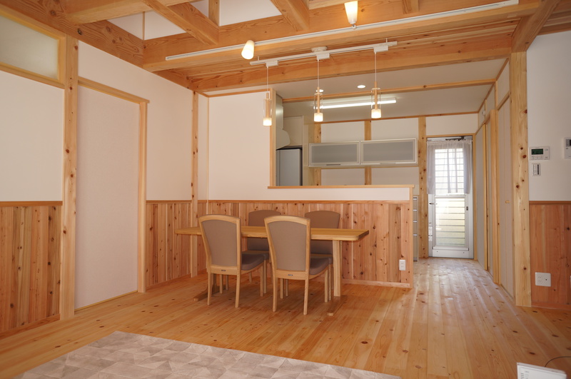 雨楽な家ガレージ付新築住宅