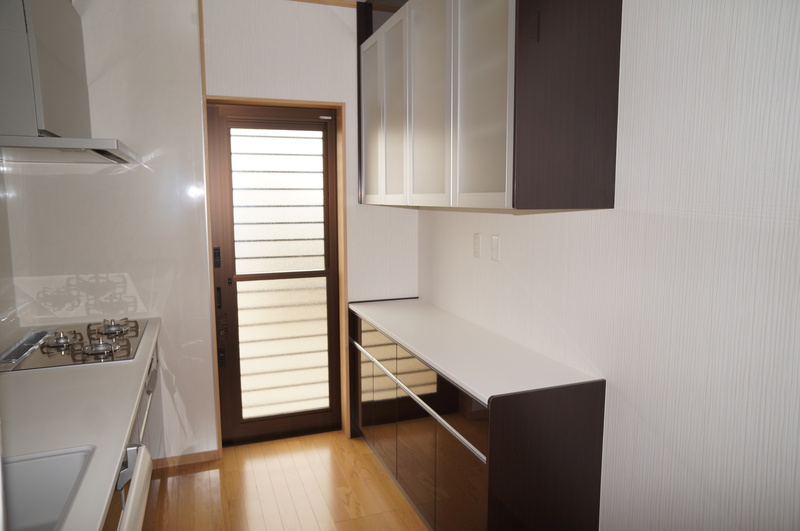 木造2階建　片流れ屋根新築