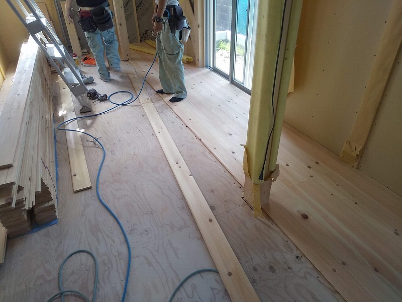 リビング階段の真壁造りの家　【工事完了】