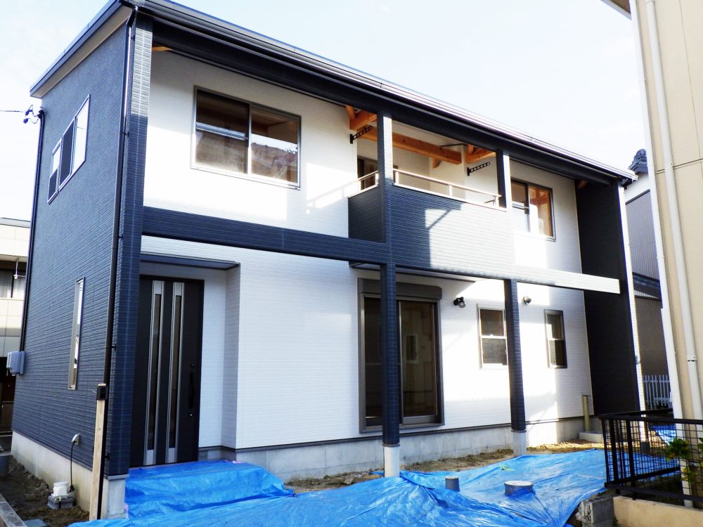 10kW超屋根全面太陽光発電の家