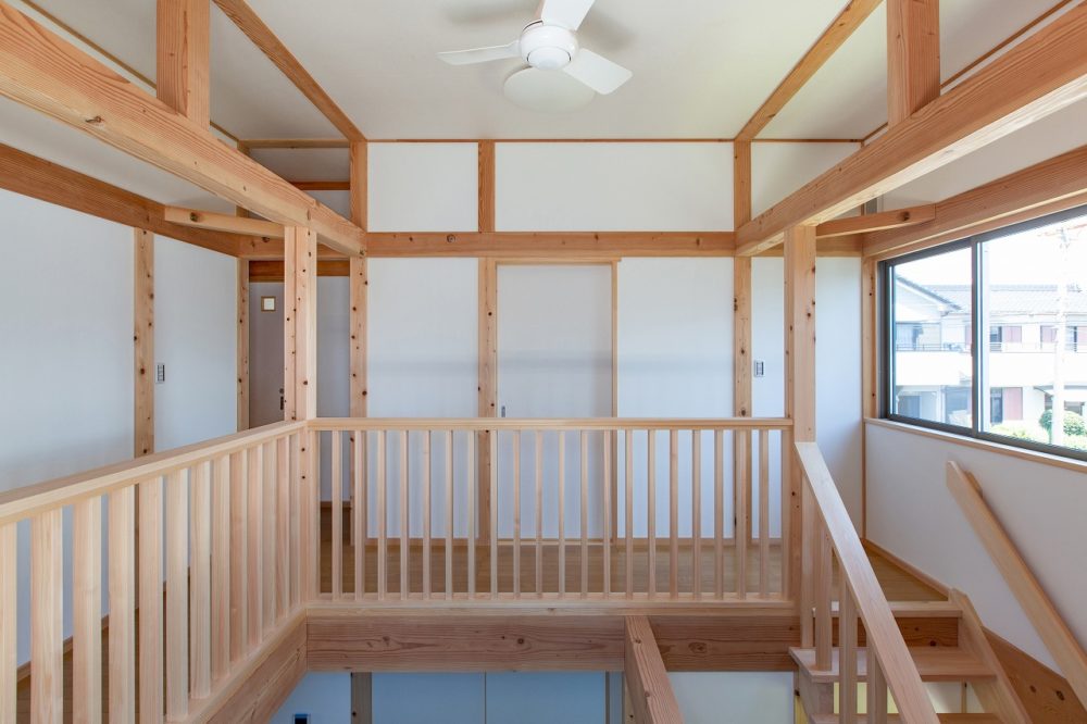 風がここち良い大きな吹き抜けのあるお家