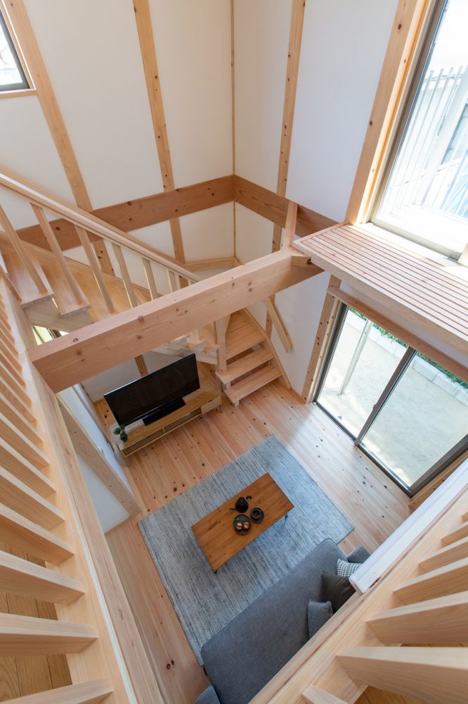 風がここち良い大きな吹き抜けのあるお家