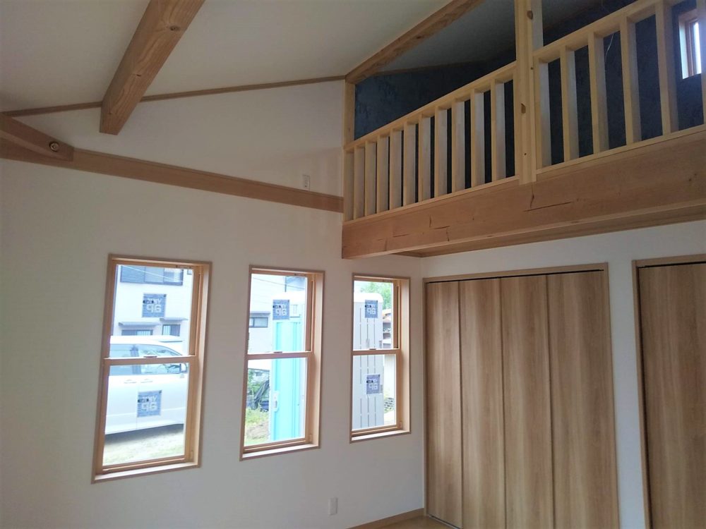 広々なロフトのある離れと母屋の全面改修工事