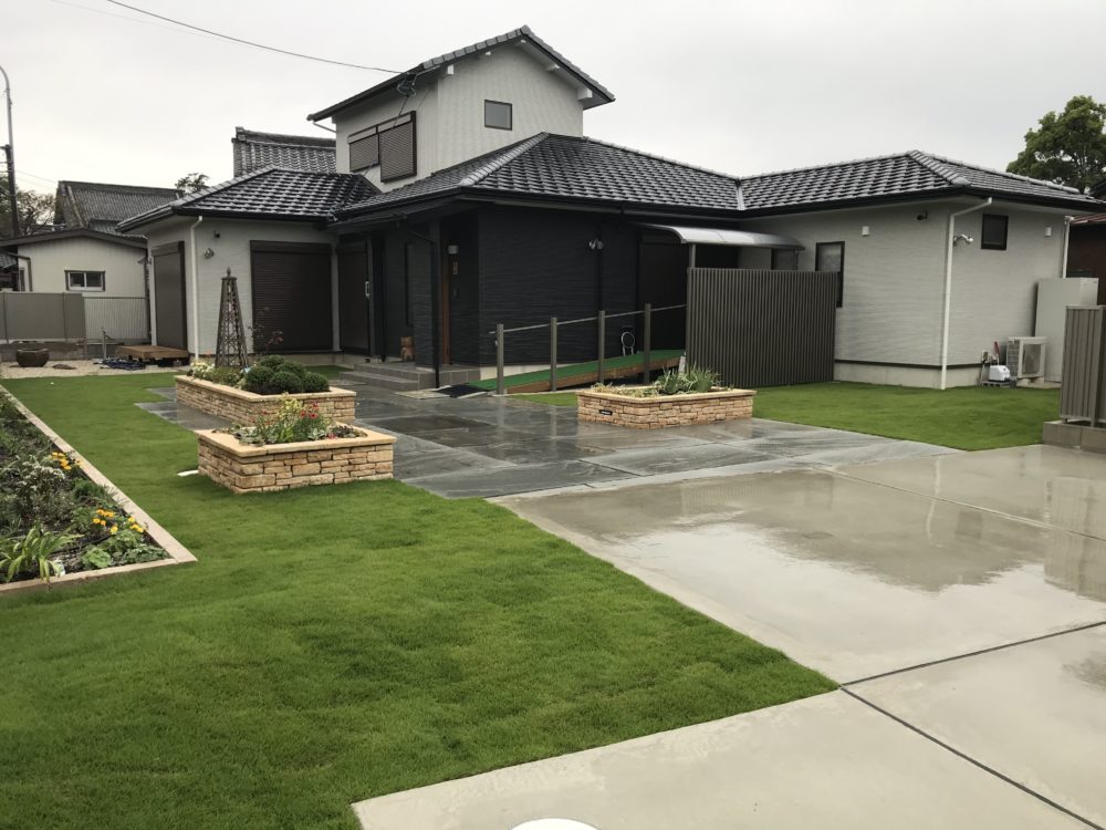 木造住宅新築+既設大規模改修+敷地全体外構工事