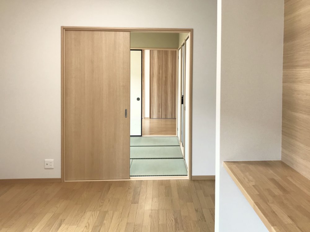 日当たりの良い南向きの3室続き間があるお家