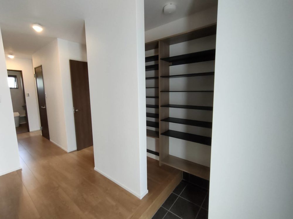 　LDK斜め天井の平家建【工事完了】