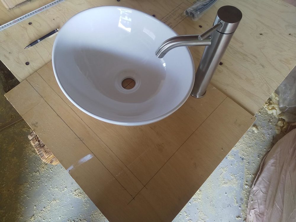 　LDK斜め天井の平家建【工事完了】