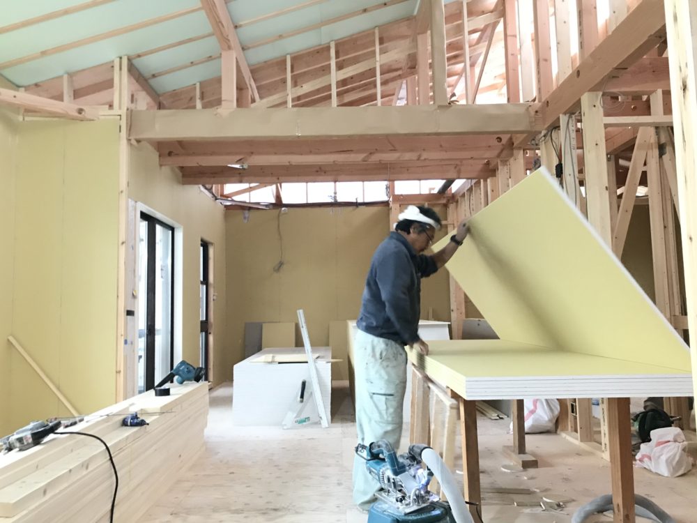 　LDK斜め天井の平家建【工事完了】