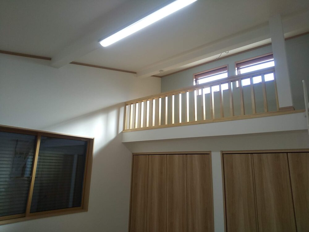 斜め天井ロフト付き子ども室離れの増築