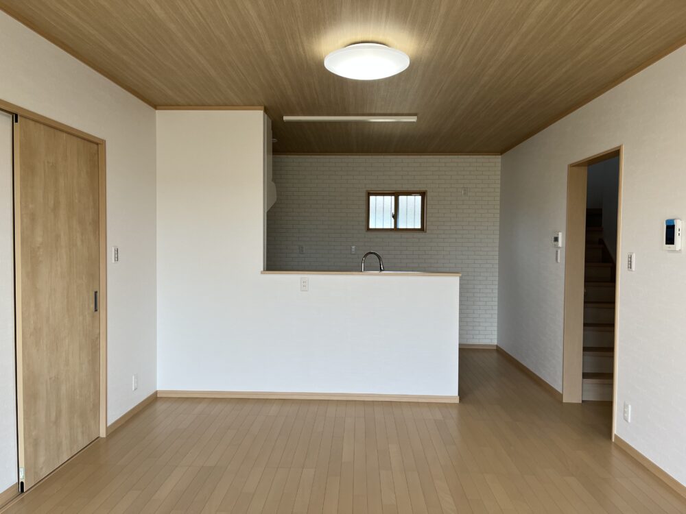 キッチン横に広々収納のある家【工事完了】