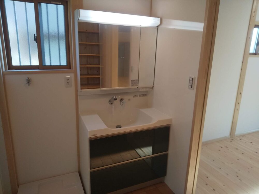 一般より広い梁間隔2間半梁(4,550)の広々LDKの住まい