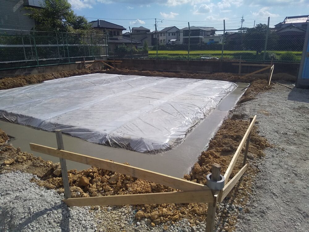 　広々LDKに階段のある家【工事完了】