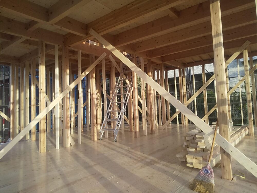 　広々LDKに階段のある家【工事完了】