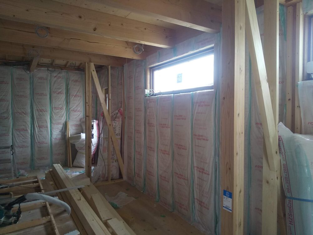 　広々LDKに階段のある家【工事完了】