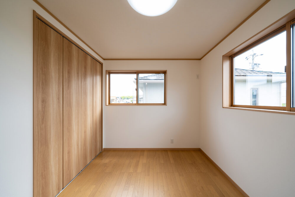 広縁に仏間付二間続きの和室のある2世帯