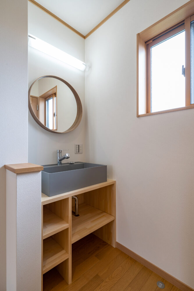 広縁に仏間付二間続きの和室のある2世帯