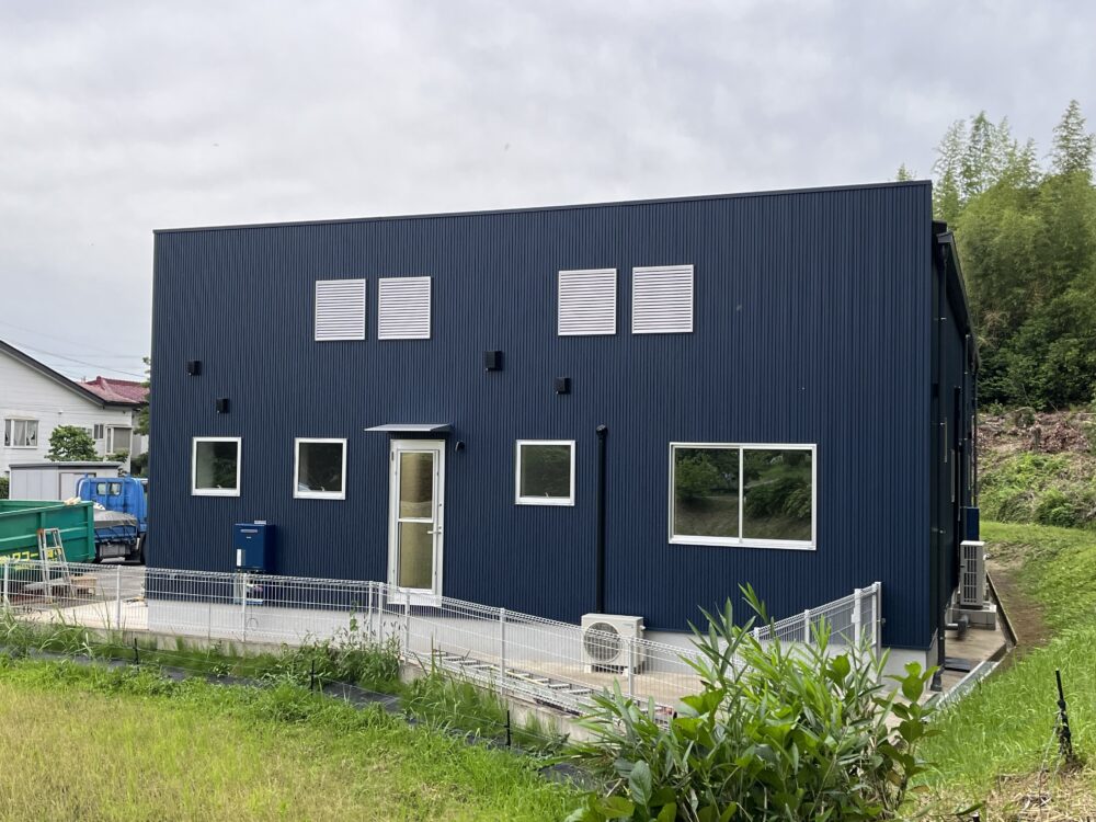 鉄骨造を外部から住宅へ全面リノベーション