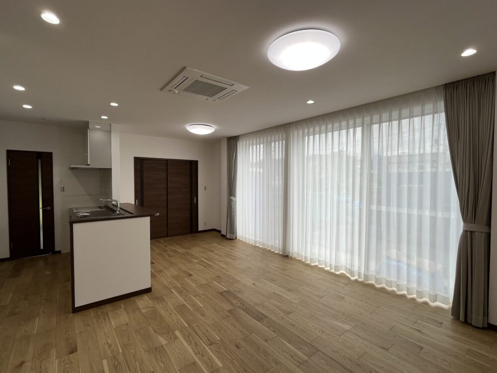 鉄骨造を外部から住宅へ全面リノベーション