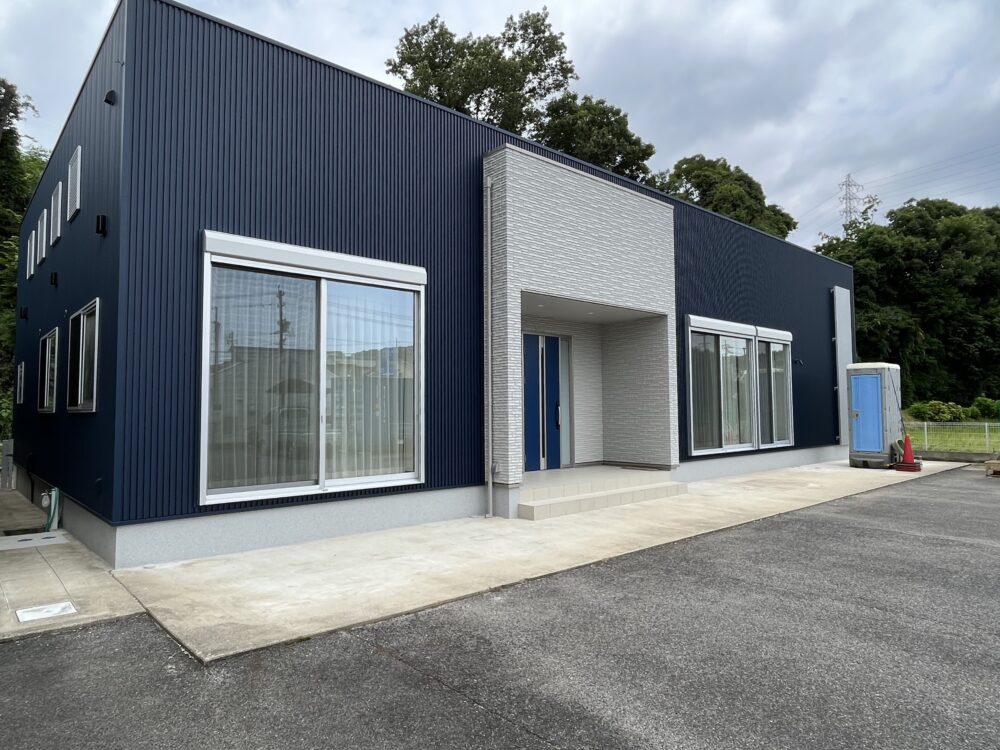 鉄骨造を外部から住宅へ全面リノベーション