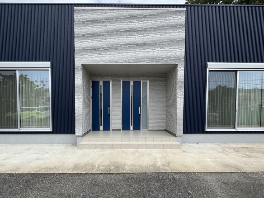 鉄骨造を外部から住宅へ全面リノベーション