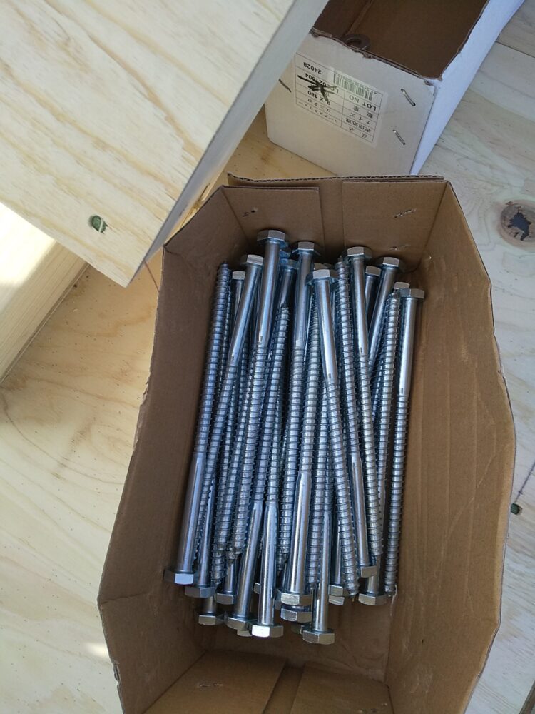 　広い吹抜けが心地いい桧の家【工事完了】