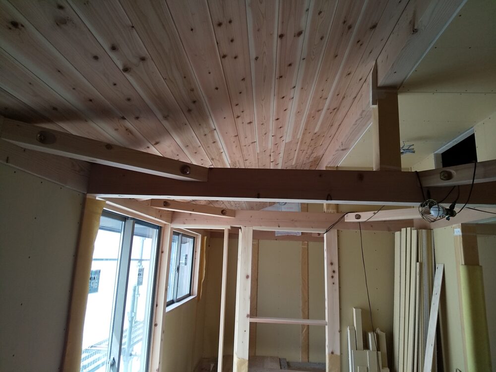 　広い吹抜けが心地いい桧の家【工事完了】