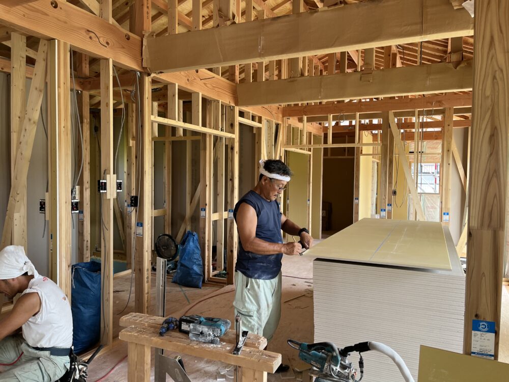 　広い縁側と勾配天井の長期優良住宅【工事完了】