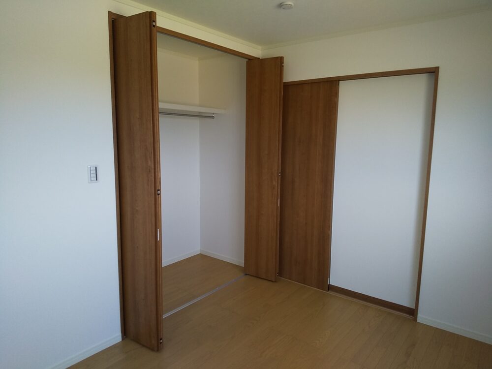 平屋住宅から玄関水廻りを設けて総2階建て住宅へ建替