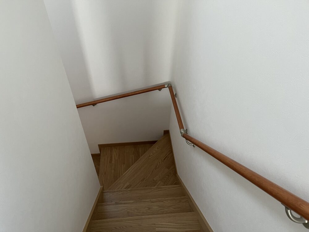 平屋住宅から玄関水廻りを設けて総2階建て住宅へ建替