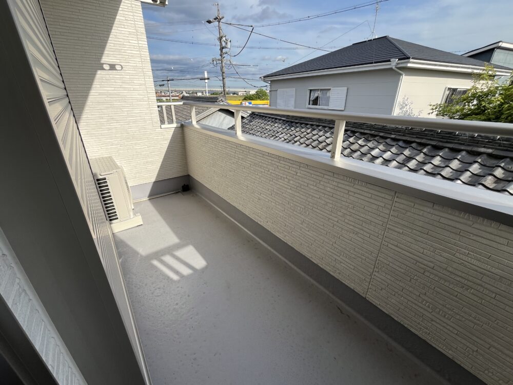 平屋住宅から玄関水廻りを設けて総2階建て住宅へ建替