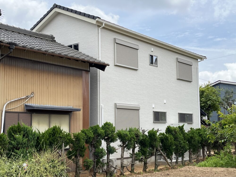 平屋住宅から玄関水廻りを設けて総2階建て住宅へ建替