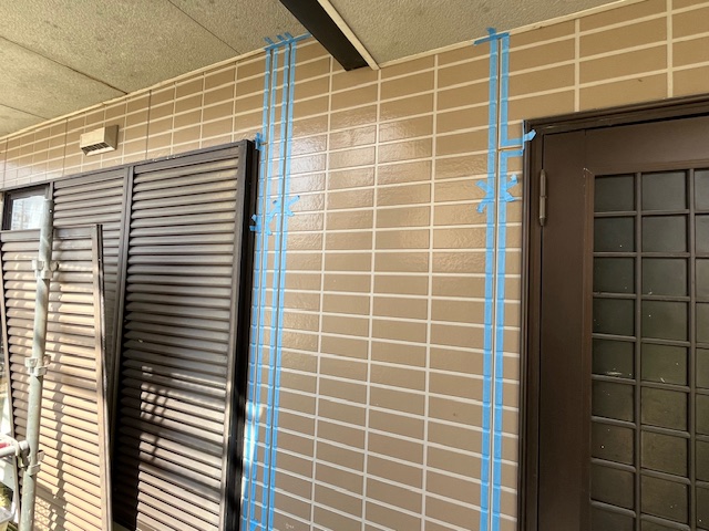 屋根葺き替えと目地コーキング