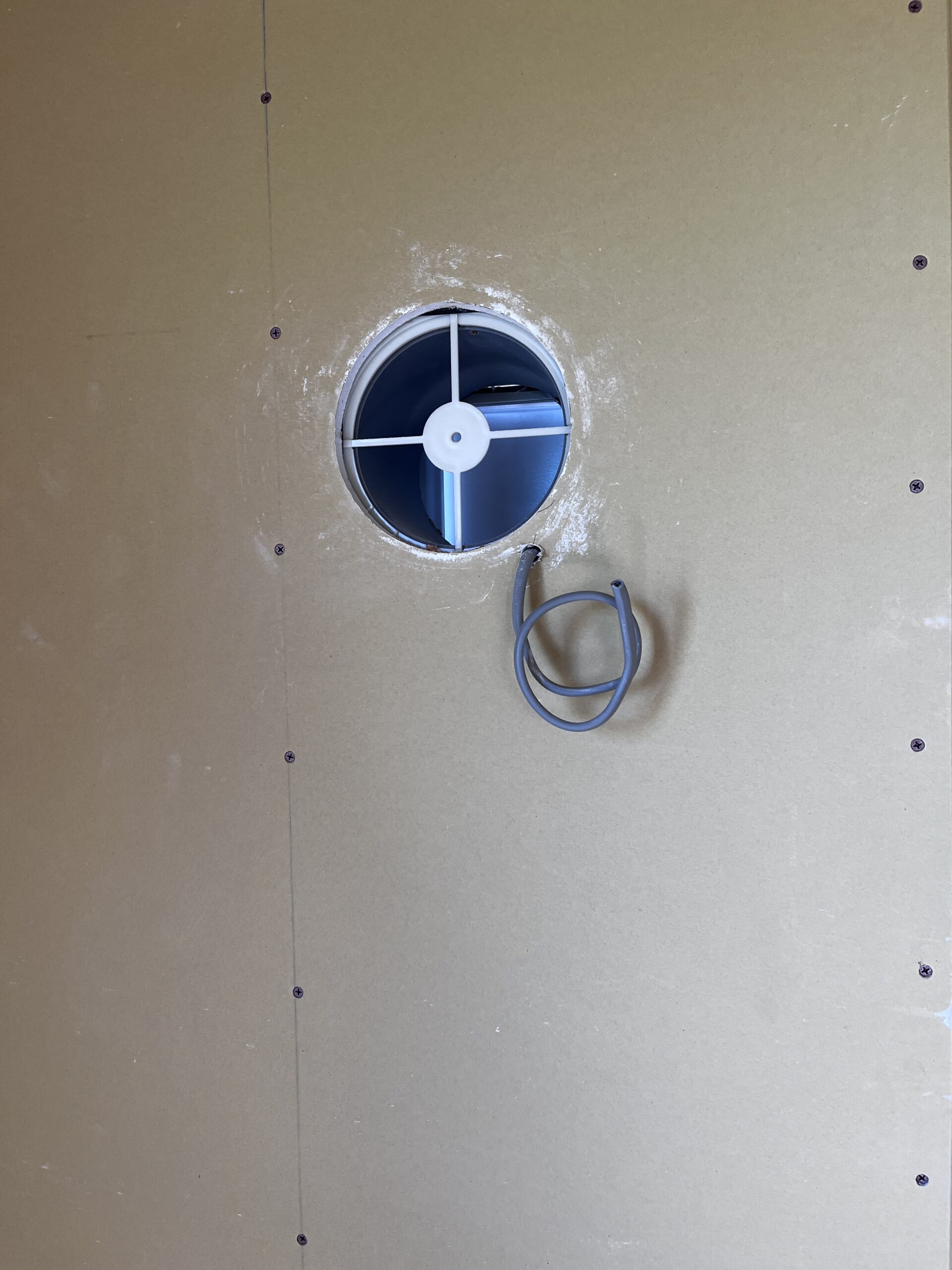 　ZEH仕様の自社モデルハウス建築中