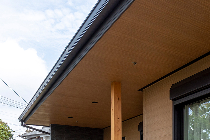 外装リフォーム　軒天井の補修