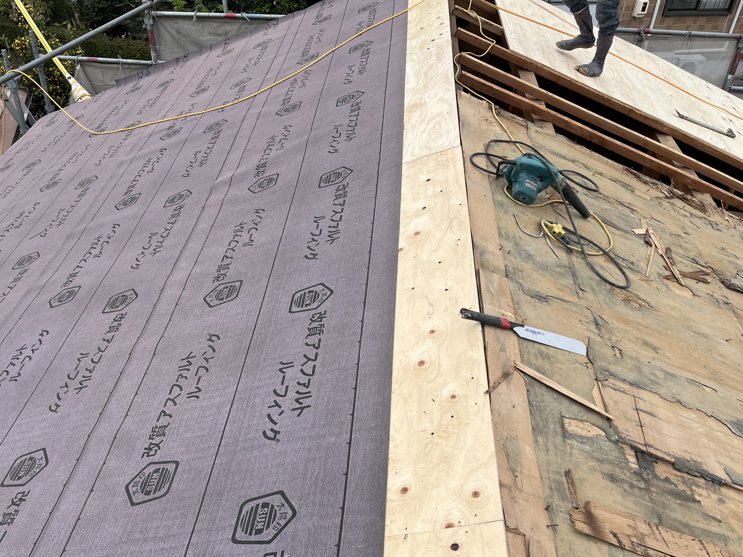 地震に不利な重たい屋根を軽くする屋根葺き替え工事